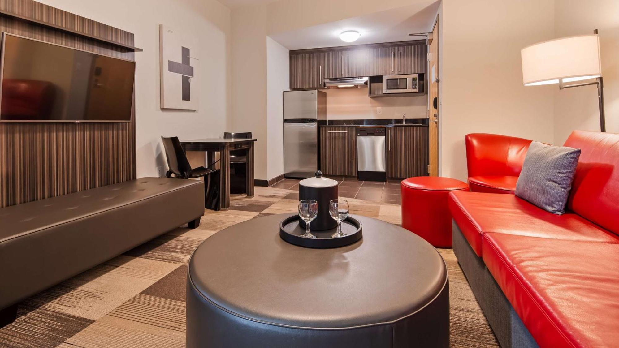 Best Western Plus Airport Inn & Suites Saskatoon Exterior foto